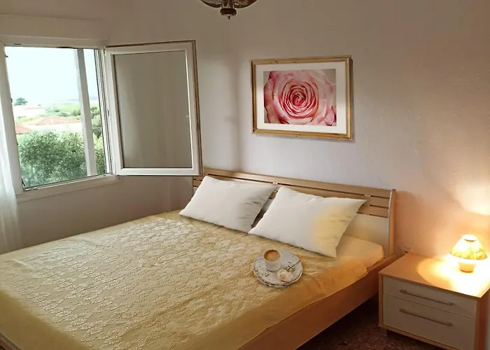 Kalelia Apartment *